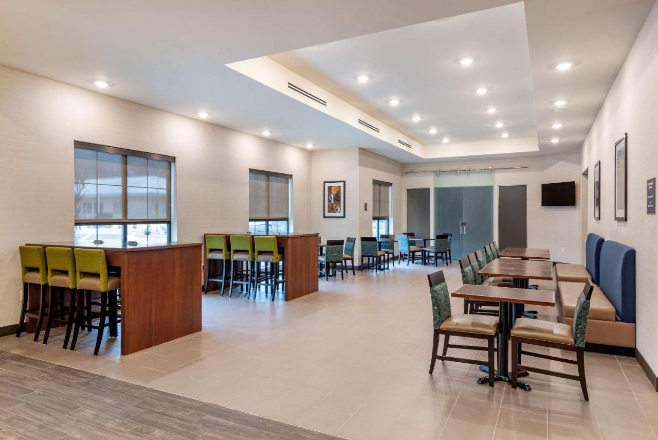Comfort Suites Newnan Kültér fotó
