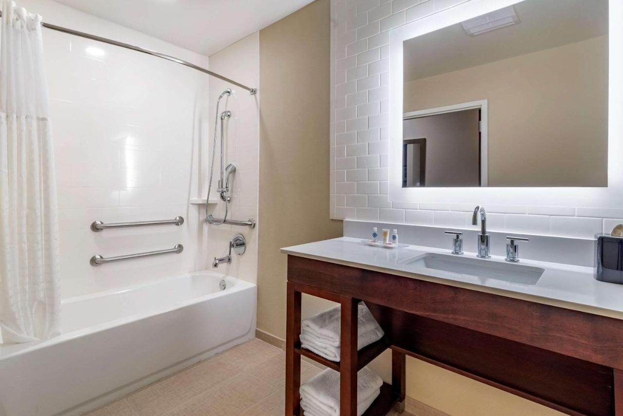 Comfort Suites Newnan Kültér fotó